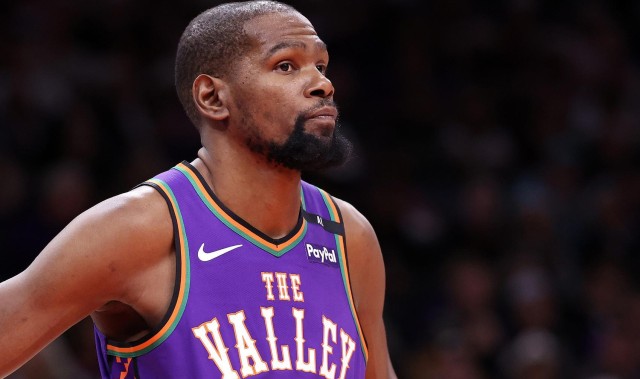 网友：没冠军你也就是个巴克利 杜兰特：巴克利没你说的那么差